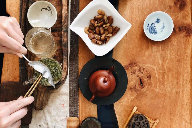 Private Authentic Tea Experience in Prague - Meeting Lu in Vršovice