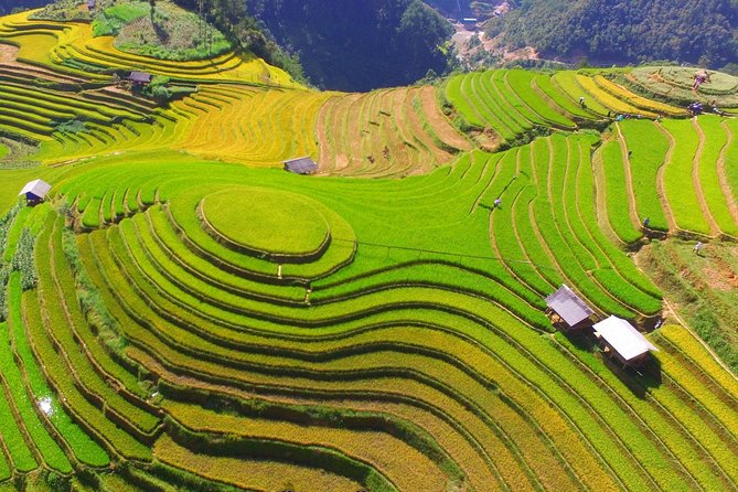 Private transfer Hanoi <=> Mu Cang Chai One Way (Hotel pickup) - Leaving Hanoi for the 310-kilometer ride
