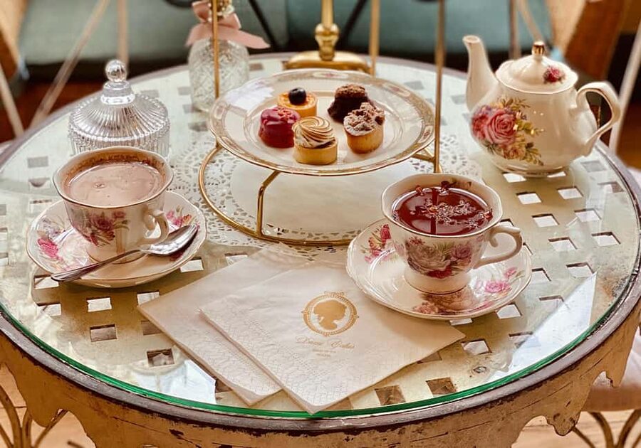 Rouen: French-style tea time at Dame Cakes - What arrives on the pastry plate