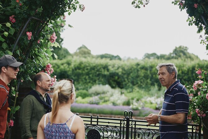 Royal Afternoon Tea & Walk at Kensington Palace - A royal afternoon begins in Kensington Gardens