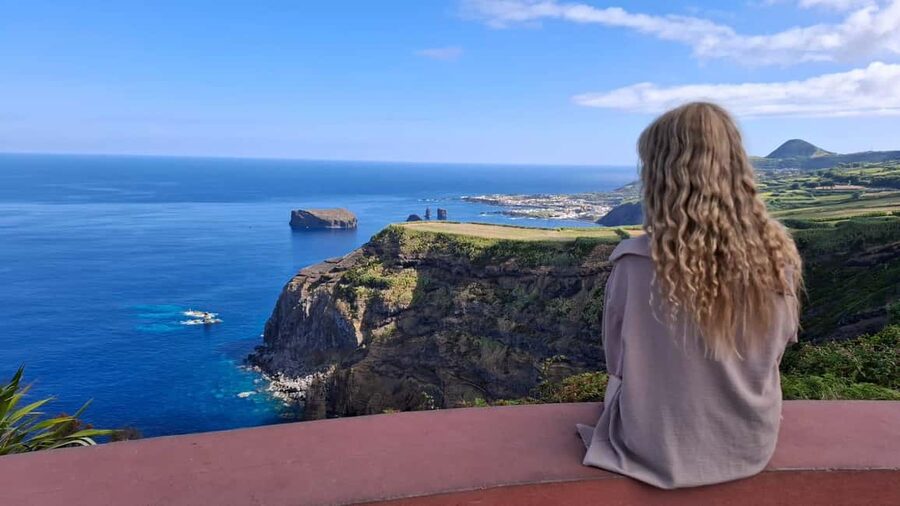 São Miguel: 2-Day Island Tour, Tea & Pineapple Plantation - Furnas and the smell of volcanic cooking