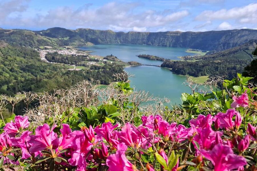 São Miguel: 2-Day Island Tour, Tea & Pineapple Plantation - Waterfalls at Ribeira dos Caldeirões