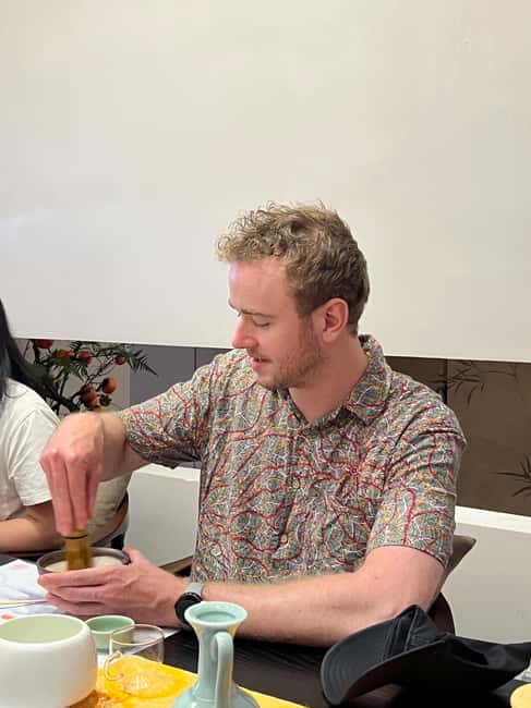 Shanghai: Song Dynasty Tea Ceremony Experience - Learning to Whisk the Tea