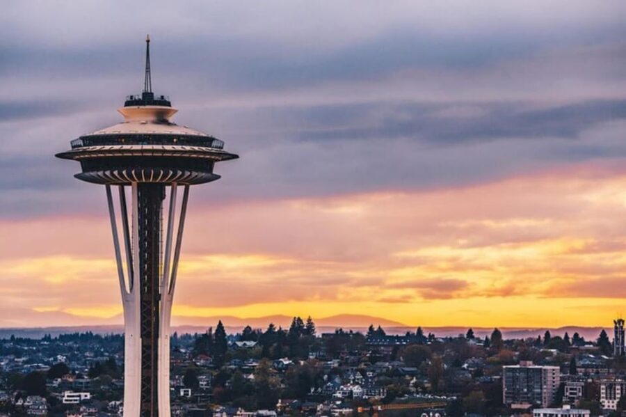 Small Group Seattle Day Tour with Major Attractions,Tea&Deli - Pike Place Market deserves the longest pause