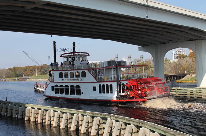 St. Johns River High-Tea Cruise Tour in Sanford - Crew service and practical comfort
