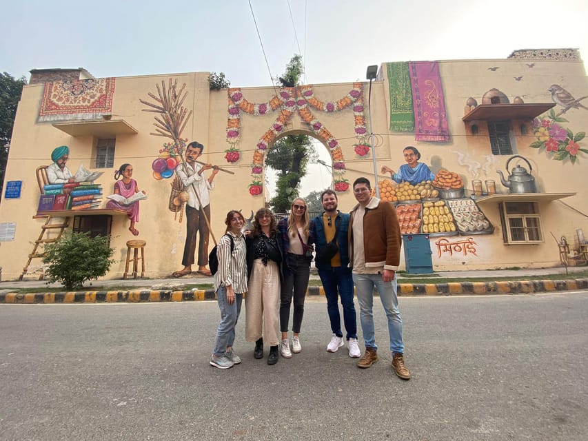 Street Art Walk with Chai & Snack - Adding Lodhi Gardens to the Walk