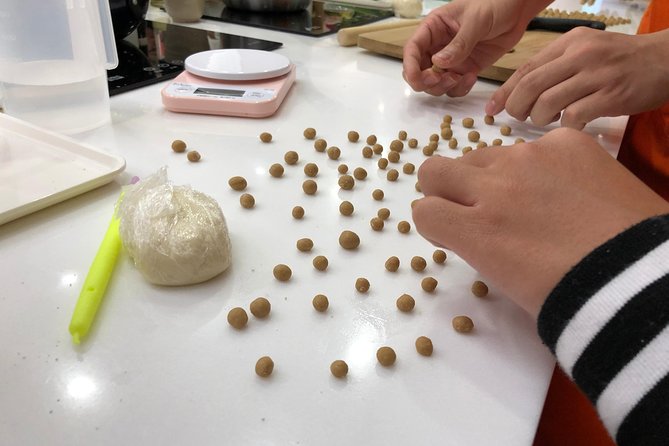 Street Food Cooking Class in Taipei : Gua Bao/Lu Rou Fan/Boba Tea - What the small group means in practice