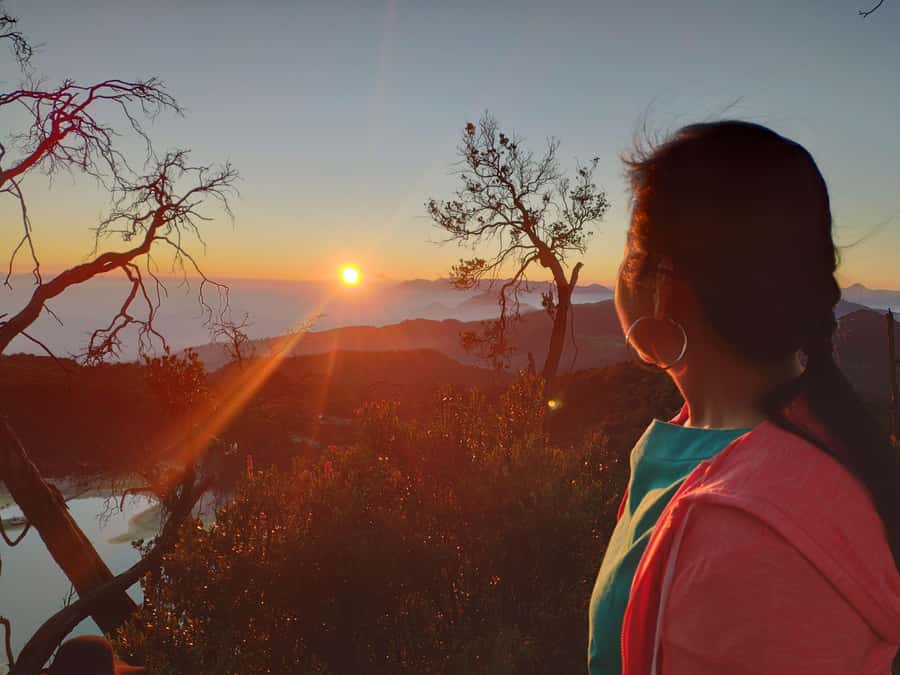 Sunrise Sunan Ibu,Kawah Putih,Volcano,Tea factory,Hot spring - Key points at a glance