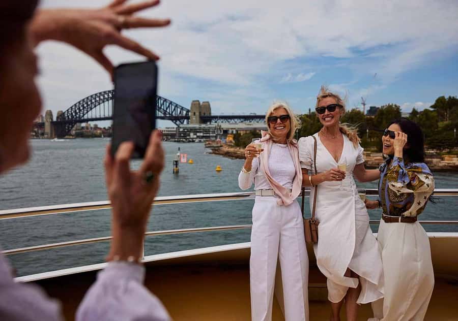 Sydney: Relaxing High Tea Cruise on Sydney Harbour - Finding the best seat on the boat