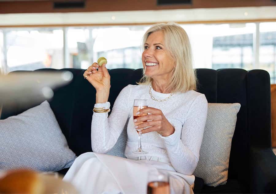 Sydney: Relaxing High Tea Cruise on Sydney Harbour - What the 90-minute cruise is like