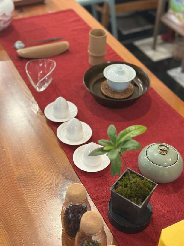 Tainan Culture Trip: Chinese Tea Ceremony_Oolong Tea - Four Oolongs, Several Infusions, Many Small Changes