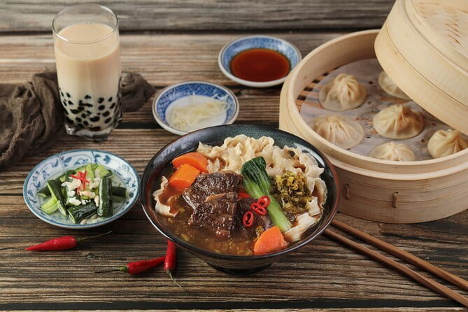 Taipei Fresh Market Tour and Colorful Bubble Tea Making - Who will enjoy this Taipei food class most?