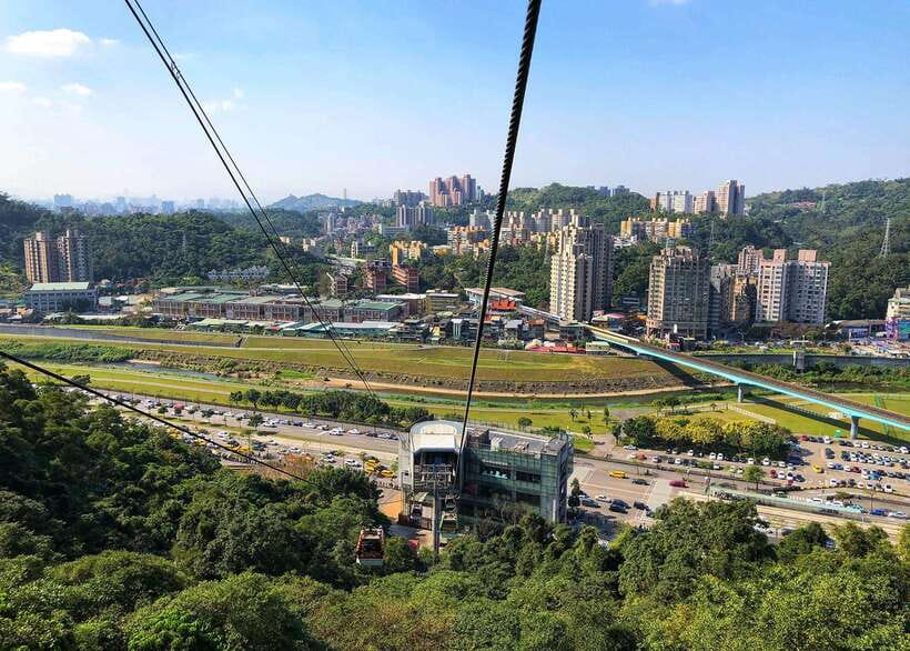 Taipei: Maokong Tea & Shenkeng Tofu Private Day Tour - Is the $184 price good value?