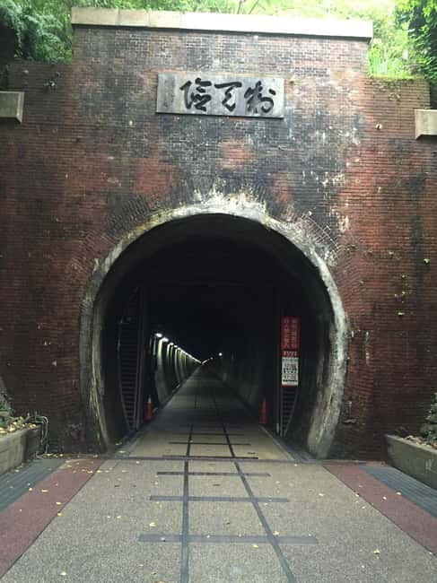 Taipei Private Spiritual Tour with Afternoon Tea & Cycling - What $194 includes, and where the value sits