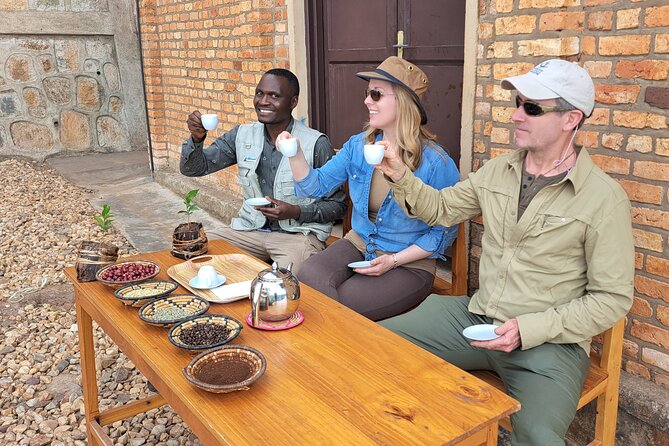 Tea and coffee tours - Lake Kivu gives the outing a wider setting