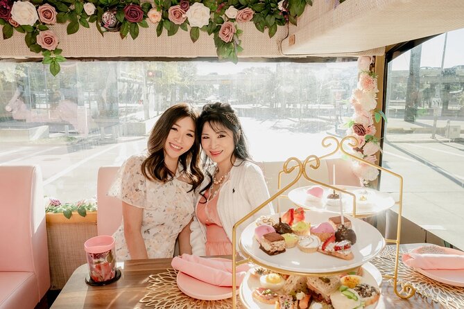 Tea Around Town: High Tea Experience and Tour of Washington DC - Entertainment from the hosts