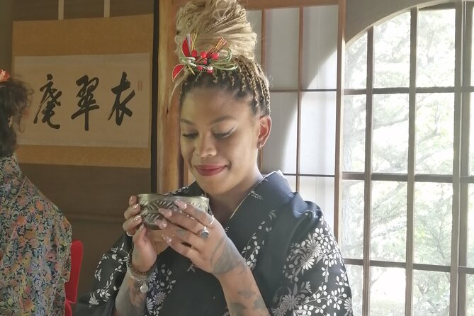 The Art of Mindful Living: Tea Ceremony in Kyoto - Entering the old Kyoto residence