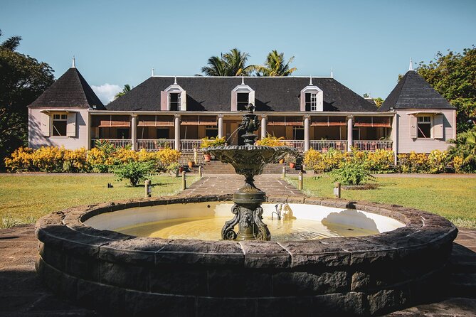 The Gorgeous East: Bois Cheri Tea factory, Rhumerie St-Aubin, Mahebourg & Lunch - A three-course lunch between the sights