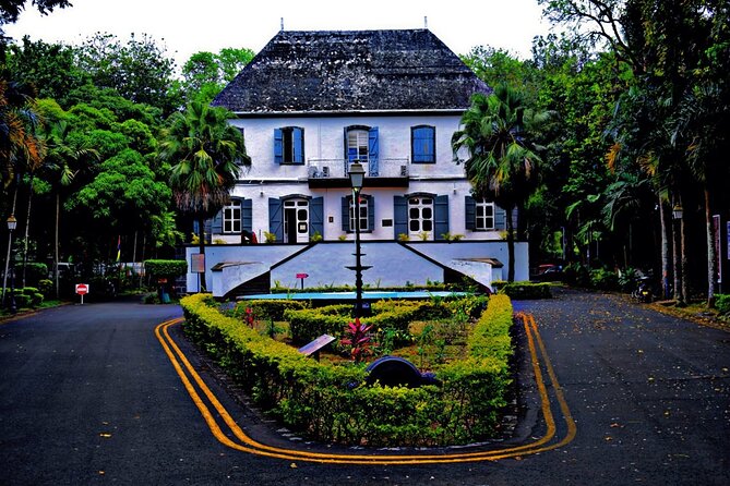 The Gorgeous East: Bois Cheri Tea factory, Rhumerie St-Aubin, Mahebourg & Lunch - Mahebourg Museum and the island’s colonial past