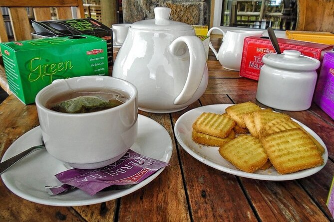 The Gorgeous East: Bois Cheri Tea factory, Rhumerie St-Aubin, Mahebourg & Lunch - Mahebourg market: the most local part of the afternoon