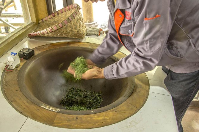 Three-Hour Private Chengdu Tea Wholesale Market Tour - Walking into one of China’s biggest tea markets