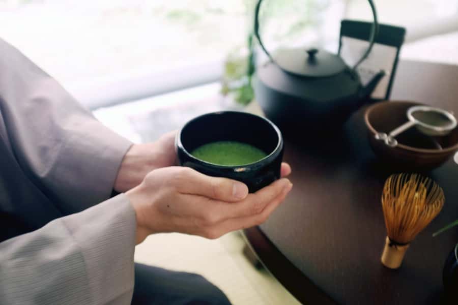 Tokyo: Matcha and Kimono Experience - Meeting Komei near Yotsuya Station