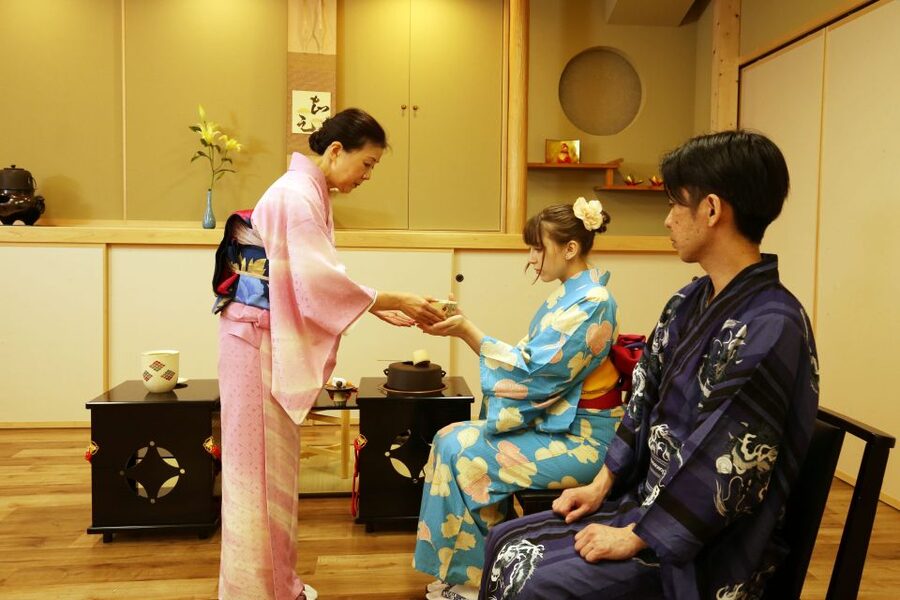 Tokyo: Practicing Zen with a Japanese Tea Ceremony - A comfortable setting for different mobility needs