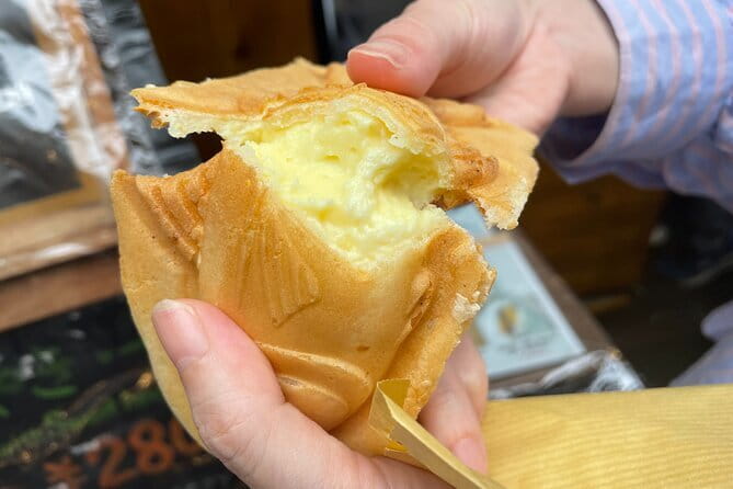 Tokyo Sweets Tour: Hidden Gems & Matcha at an Old Tea House - How Soren shapes the experience