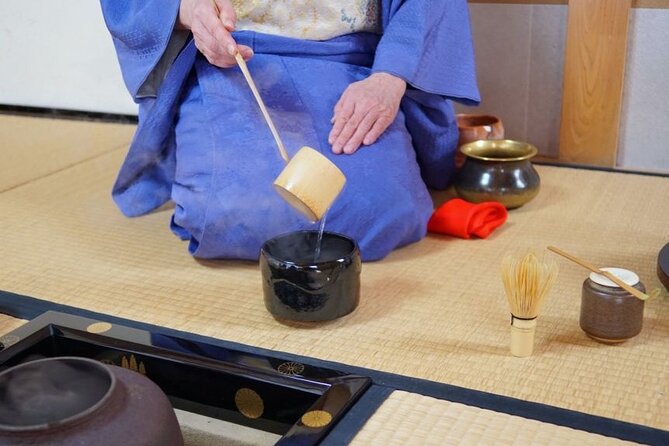 Tokyo Tea Ceremony Class at a Traditional Tea Room - Drinking thin tea and rare koicha