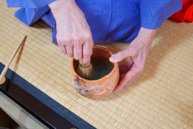 Tokyo Tea Ceremony Class at a Traditional Tea Room - The small group and teaching style