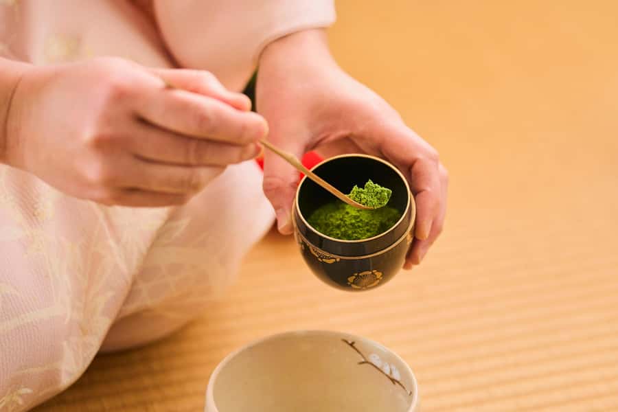 Tokyo: Tea Ceremony & Japanese Traditional Sweets - Watching the Otemae demonstration