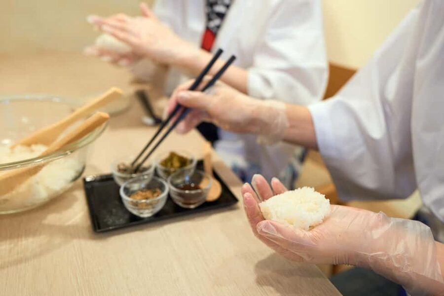 Tokyo Vegan Tour : Miso Making, Tea Ceremony, Rickshaw Ride - A short rickshaw ride by Tokyo Tower and Zojoji