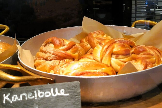 Tromsø Sweet Temptations with Afternoon Tea - Who will get the most from this Tromsø tour
