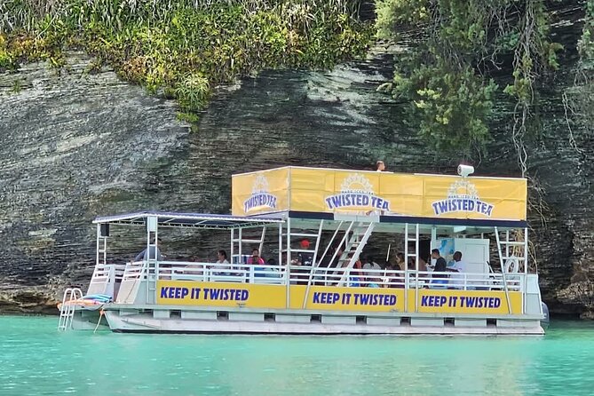 Twisted Tea Pontoon Party Boat in beautiful Bermuda - Spanish Point: A Quick Look at a Shipwreck