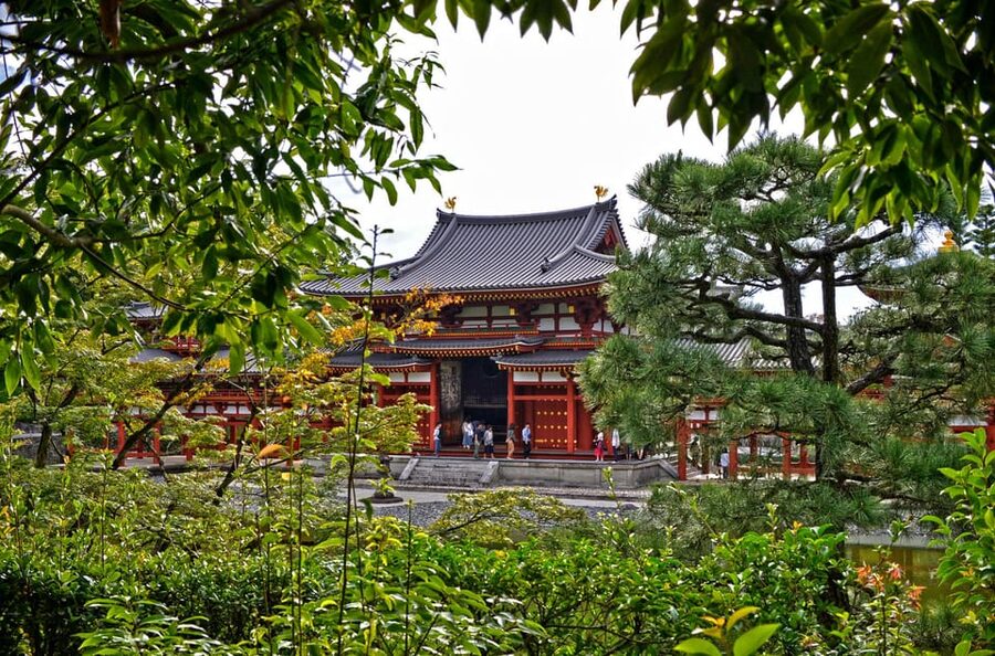 Uji: UNESCO Heritage & Tea Ceremony Walking Tour - A Japanese tea ceremony at Taihoan
