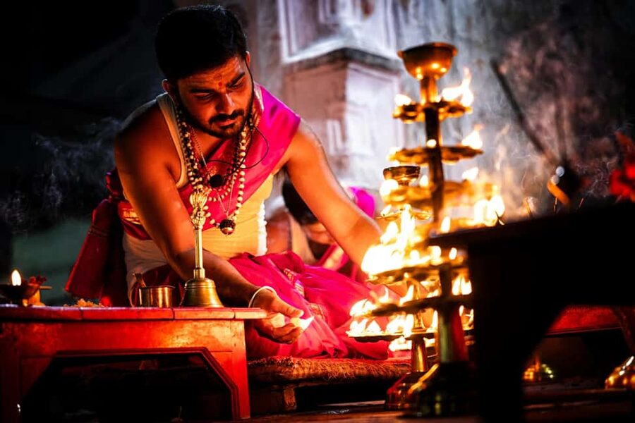 Varanasi: Sunrise Boat Ride with Masala Tea - Arti Ceremony - Why the Ganges is the main event