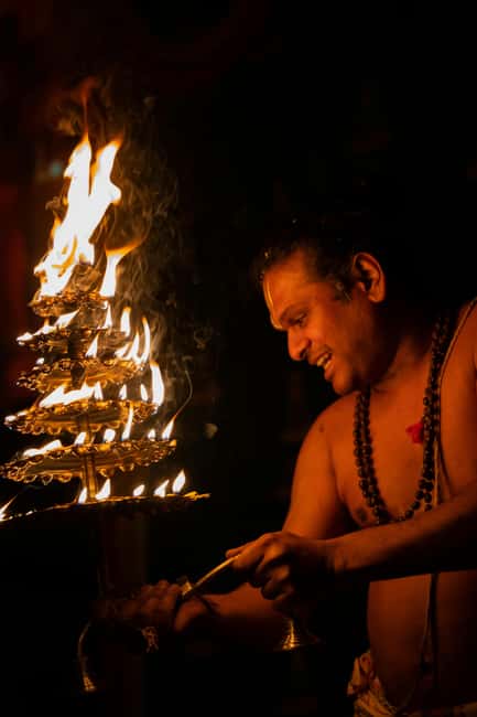 Varanasi: Sunrise Boat Ride with Masala Tea - Arti Ceremony - Cruising past roughly 55 ghats