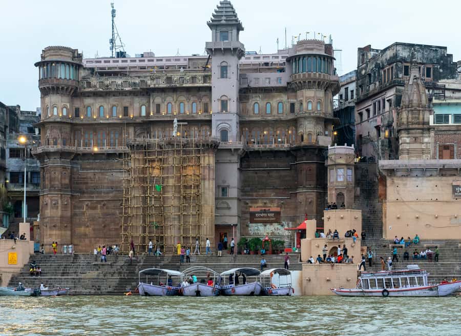 Varanasi: Sunrise walking tour with Chai & Arti Ceremony - Assi Ghat before sunrise