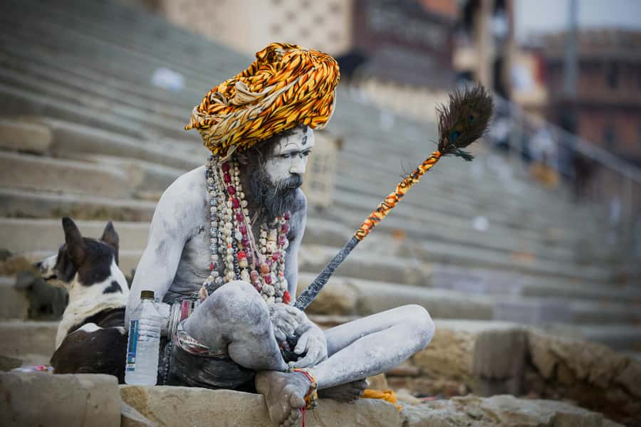 Varanasi: Sunrise walking tour with Chai & Arti Ceremony - Walking through Varanasi’s narrow lanes