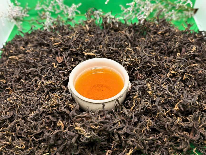 Vietnam Tea Tasting - Giang Egg Coffee & Train Street Visit - Option 2: tea followed by Giang’s egg coffee