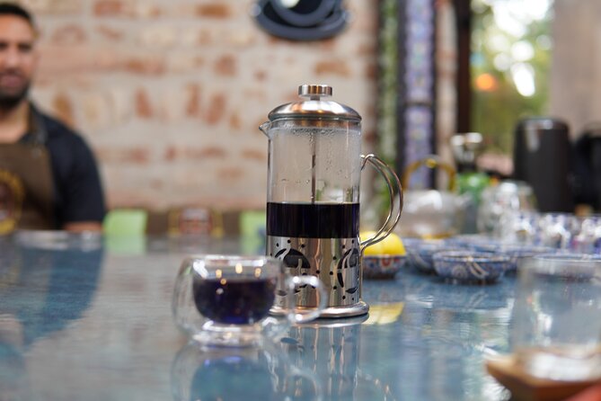 World Teas and Turkish Tea Brewing & Tasting Workshop in Istanbul - Five teas, five different ways to taste Istanbul