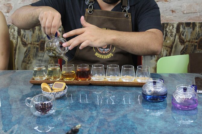 World Teas and Turkish Tea Brewing & Tasting Workshop in Istanbul - Water temperature and steeping time change everything
