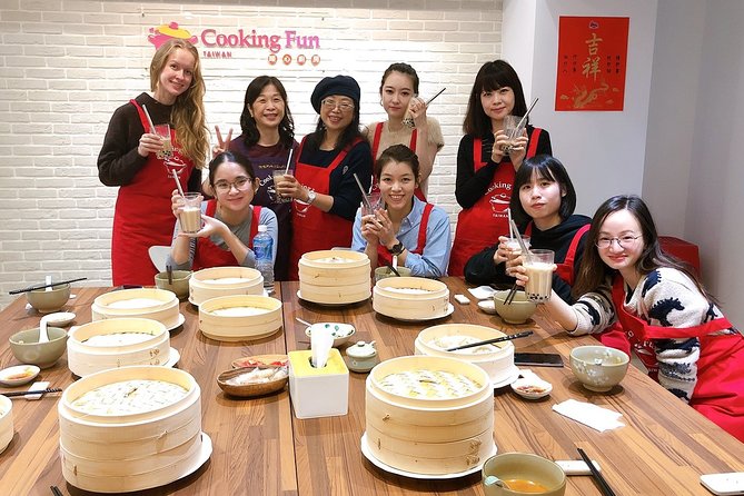 Xiao long bao, Pork thick soup, Bubble milk tea. (Taiwan Cooking Class)-B - Pork Thick Soup and Taiwan’s Everyday Flavors