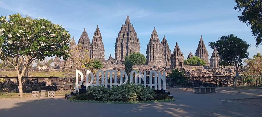 Yogyakarta: Prambanan Tour, Sukuh Temple & Tea Plantation - Why Prambanan deserves the first look