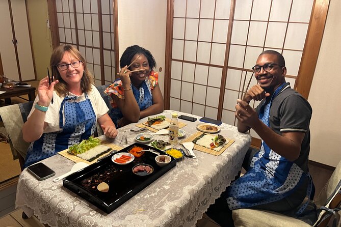 Yokohama: Sushi & Gyoza Cooking with Matcha & GreenTea Experience - Why the Small Group Size Matters