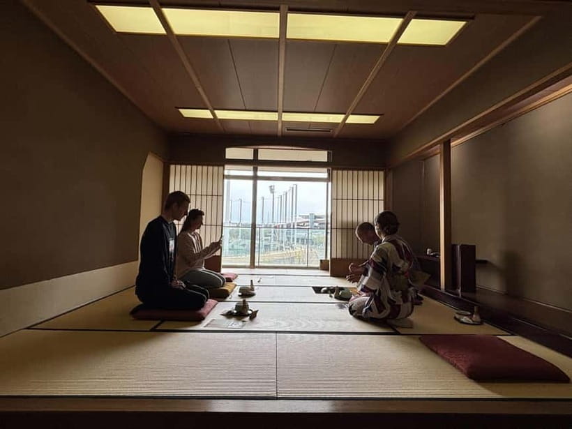 Yokohama : Tea Ceremony with Sweets and Souvenir - A one-hour introduction to Japanese tea in Yokohama